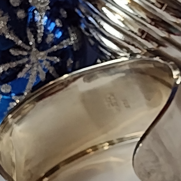 Carnelian Heavy Sterling Silver Bangle - Picture 4 of 12